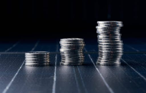 Cover Image for Money Market vs. High-Yield Savings: Key Differences